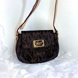 Authentic signature logo- print MICHAEL KORS crossbody bag